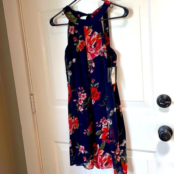 Floral Halter Dress - Picture 4 of 13